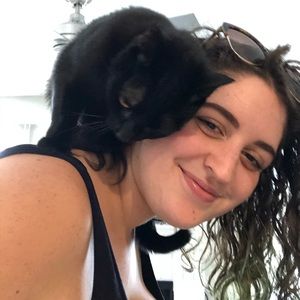 Meet your Posher, Danielle